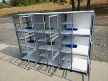 Load image into Gallery viewer, Kitty Condo Model 390