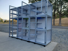 Load image into Gallery viewer, Kitty Condo Model 390