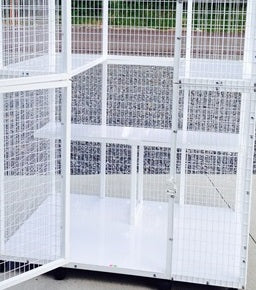 KITTY CONDO MODEL 515