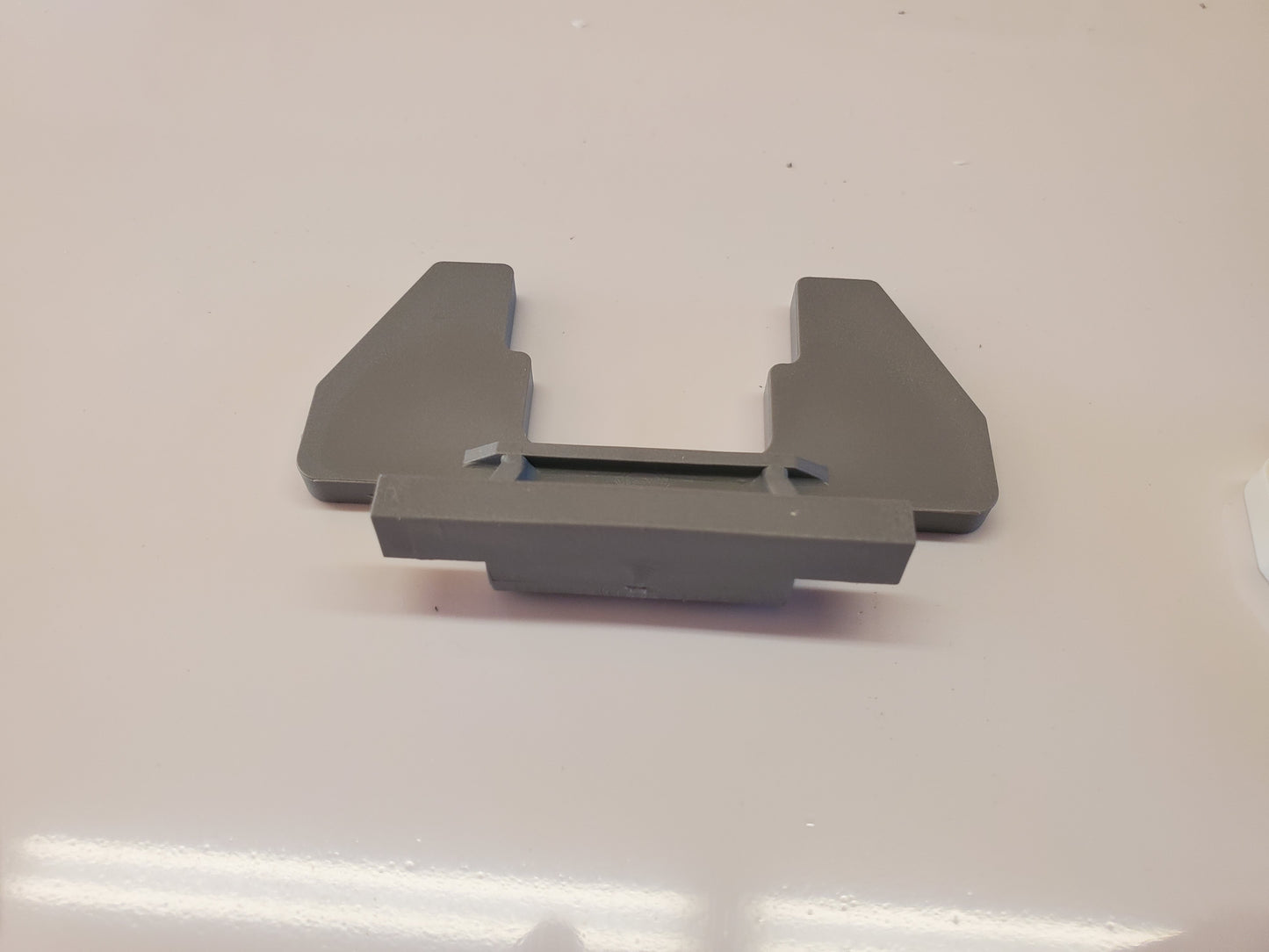 Flipper for vinyl latch