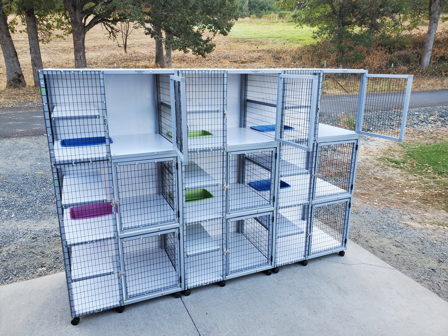 Kitty Condo Model 390