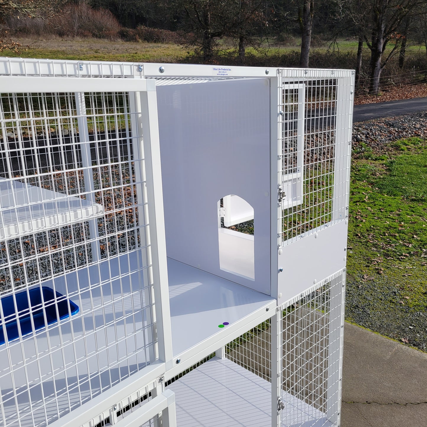 KITTY CONDO MODEL 520-K