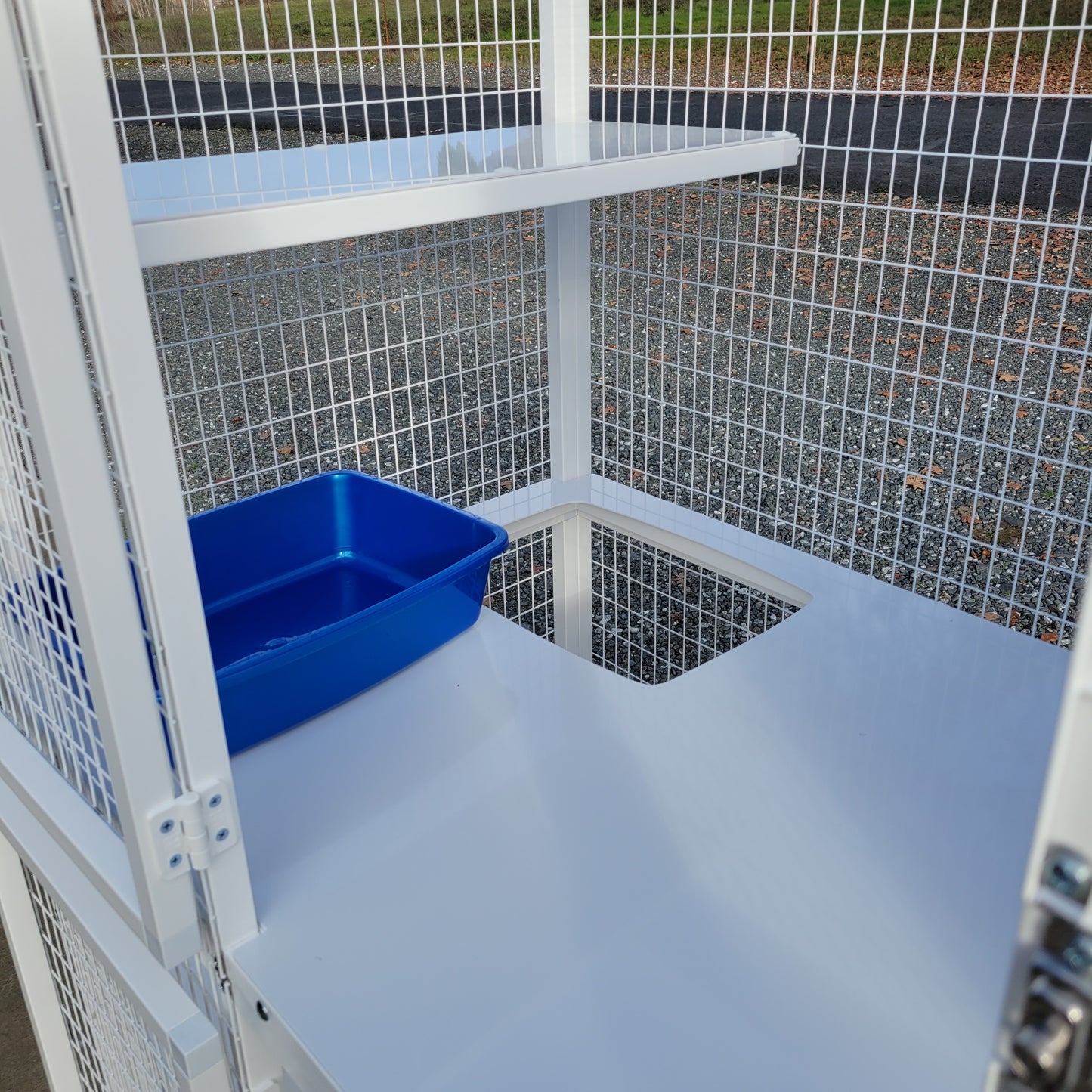 KITTY CONDO MODEL 520-K