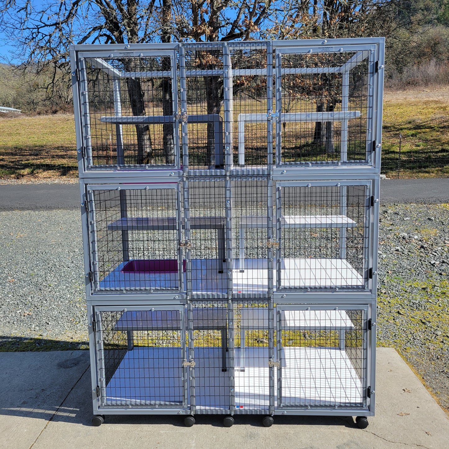 KITTY CONDO MODEL 460