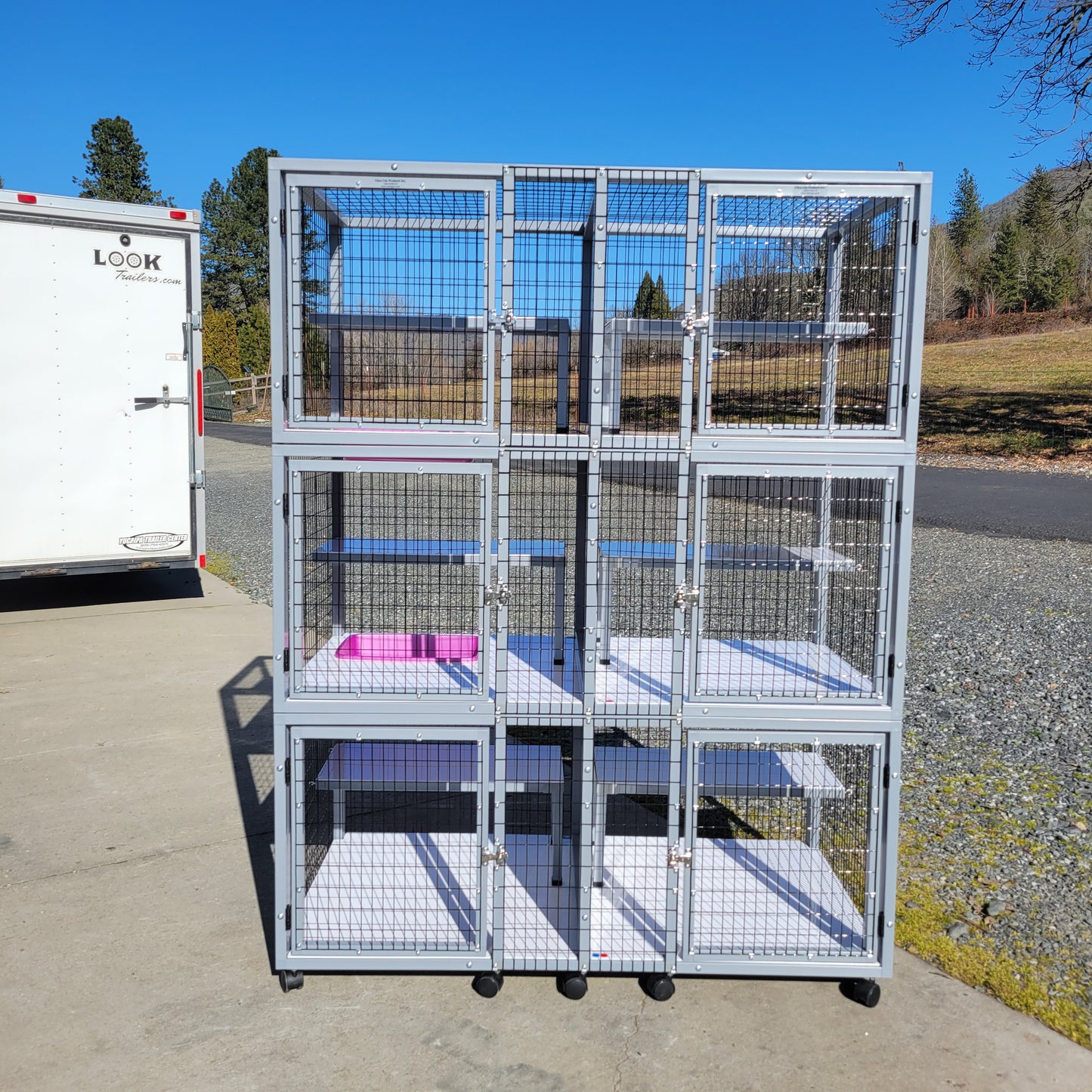 KITTY CONDO MODEL 460