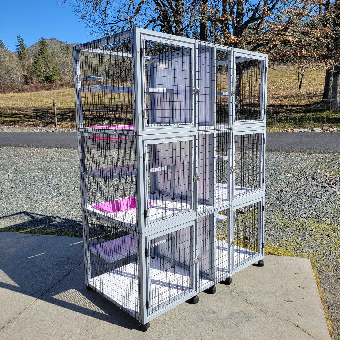 KITTY CONDO MODEL 460