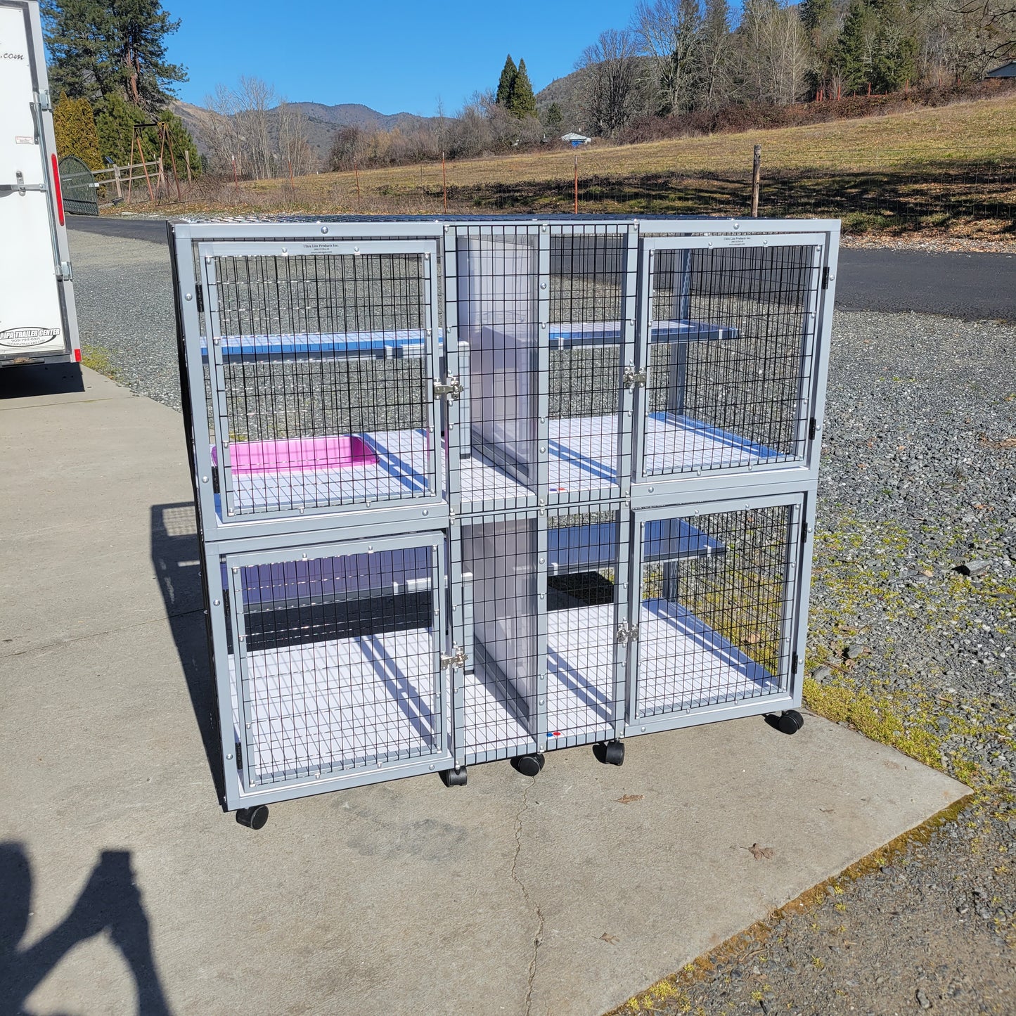 KITTY CONDO MODEL 440