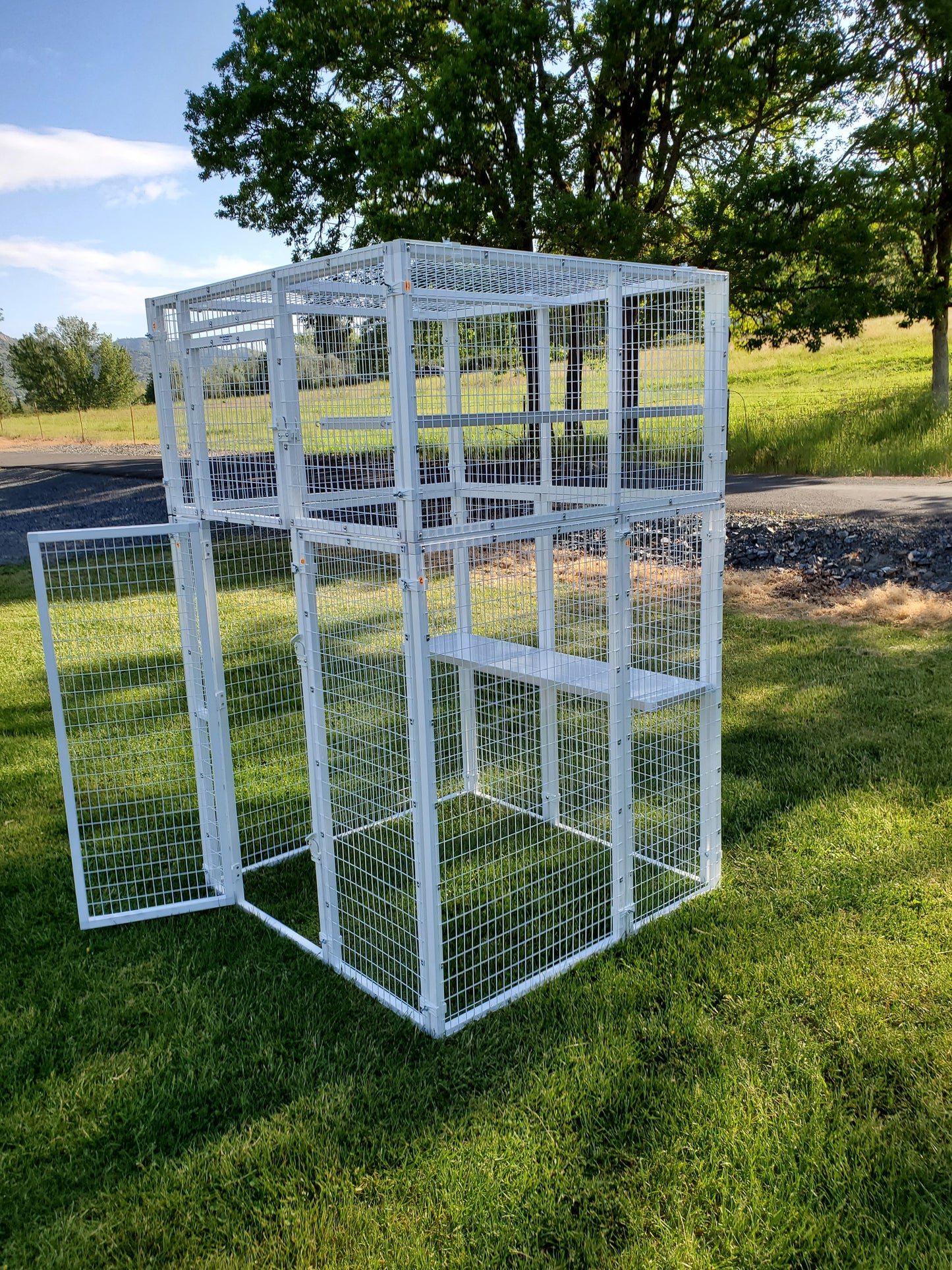 WALK-IN ENCLOSURES MODEL 540