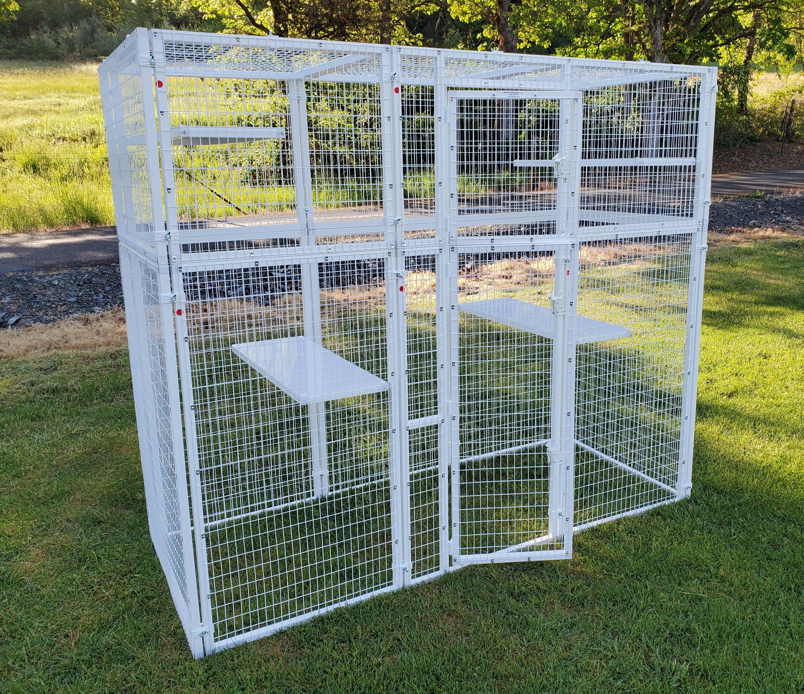 WALK-IN ENCLOSURE MODEL 555 – My Pet Cages