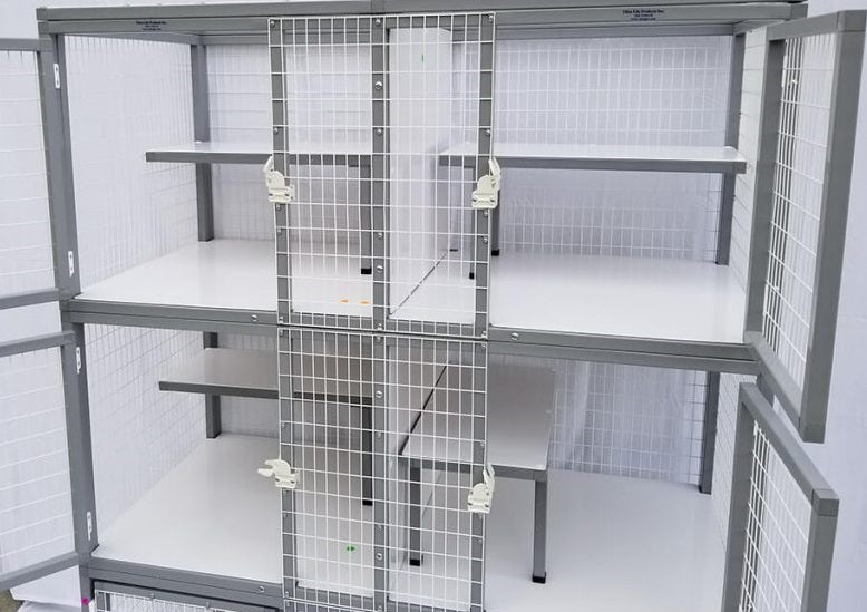 KITTY CONDO MODEL 460