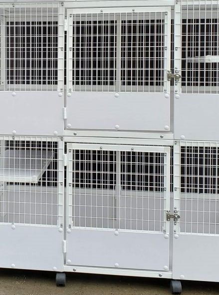 KITTY CONDO MODEL 935-S